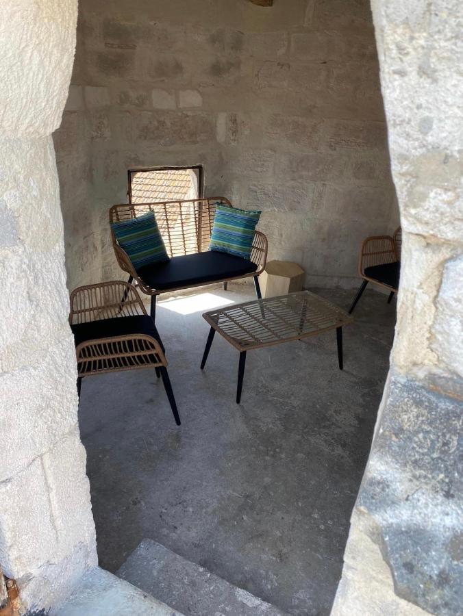 La Tour 3: Appart Au Coeur De La Petite Venise LʼIsle-sur-la-Sorgue Eksteriør billede