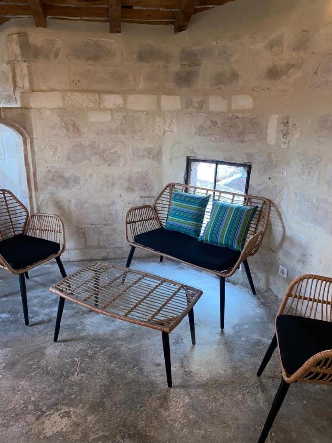 La Tour 3: Appart Au Coeur De La Petite Venise LʼIsle-sur-la-Sorgue Eksteriør billede